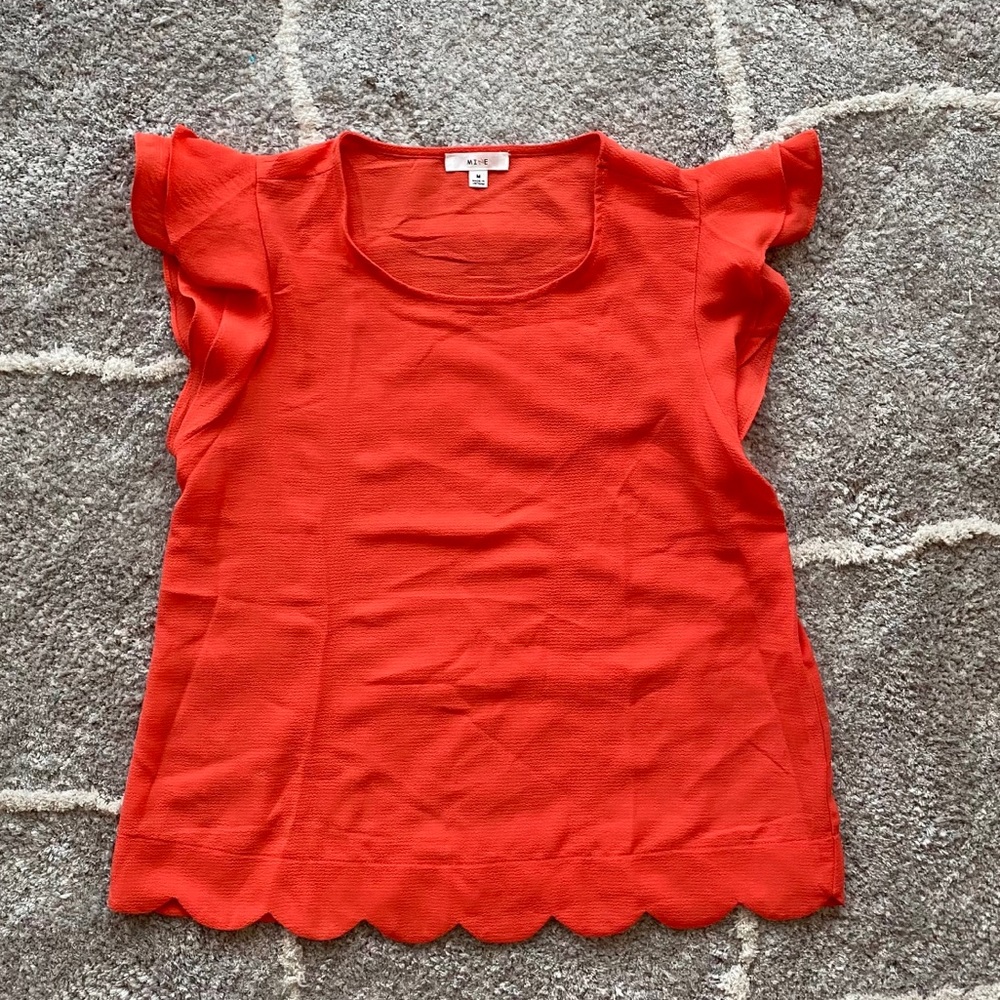 Flutter sleeve top